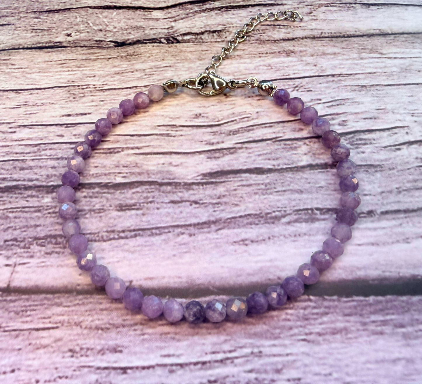 Lavender Lepidolite Bracelet – Calming Minimalist Gemstone Jewelry in Soft Purple Tones