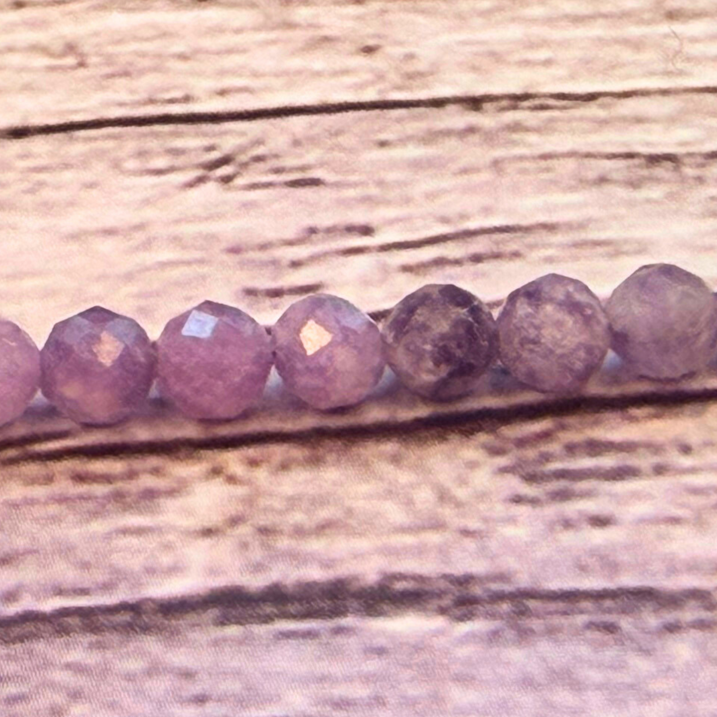 Lavender Lepidolite Bracelet – Calming Minimalist Gemstone Jewelry in Soft Purple Tones